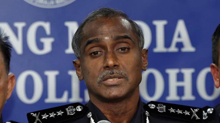 Pengarah Jabatan Siasatan Jenayah Bukit Aman Datuk M Kumar. - fotoBERNAMA
