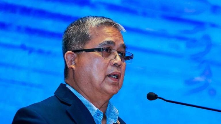 Menteri Perpaduan Negara, Datuk Aaron Ago Dagang berucap pada Sesi Dialog Belanjawan 2026 Kementerian Perpaduan Negara di M Resort &amp; Hotel Kuala Lumpur hari ini -fotoBERNAMA