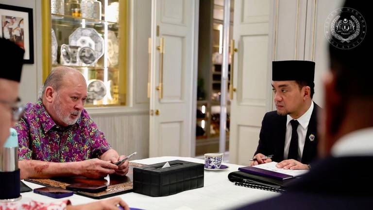 Sultan Ibrahim Sultan Iskandar - FACEBOOKpix