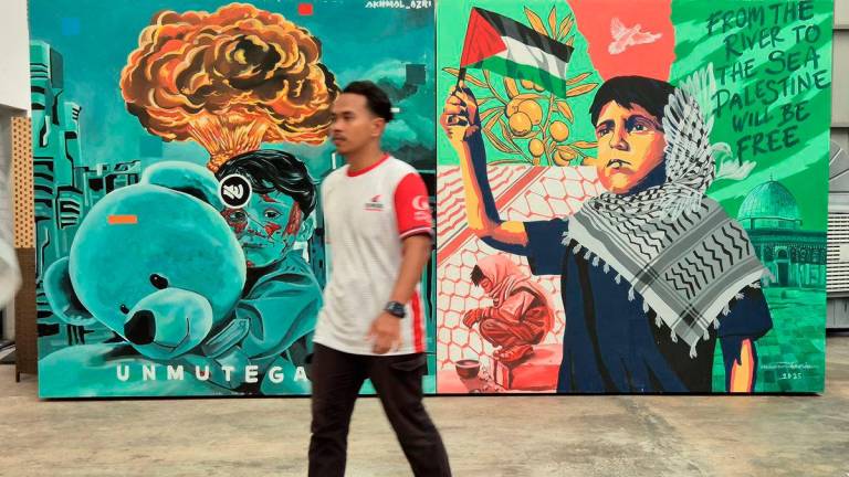Sebanyak 34 rakyat Malaysia menyertai misi GSF, yang kini berada di perairan antarabangsa berhampiran Greece dan dijangka memasuki zon kuning pada bila-bila masa sebelum dijadual tiba di perairan Gaza, akhir bulan ini. - BERNAMA