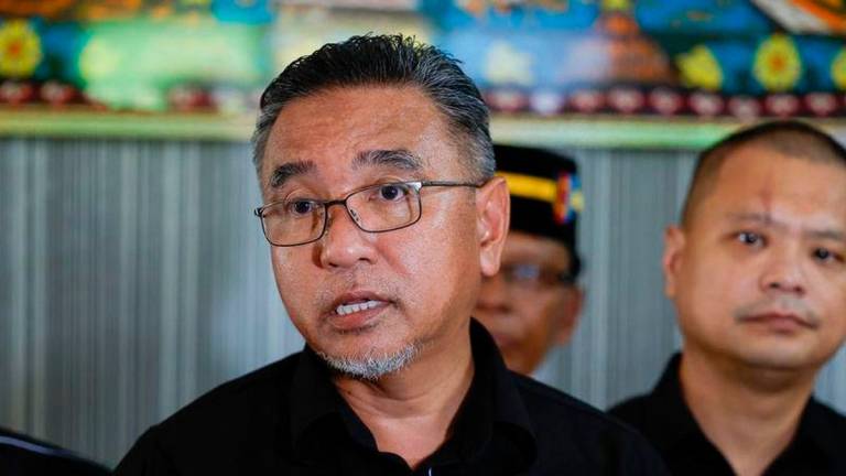 Timbalan Menteri Pertahanan Adly Zahari - BERNAMA