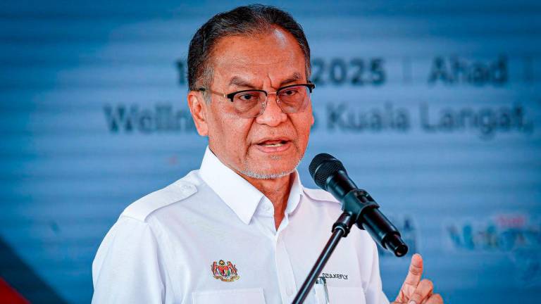 Menteri Kesihatan Datuk Seri Dr Dzulkefly Ahmad berucap ketika hadir pada Perasmian Wellness Hub Kuala Langat hari ini - fotoBERNAMA