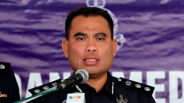 Ketua Polis Daerah Kluang ACP Bahrin Mohd Noh - fotoBERNAMA