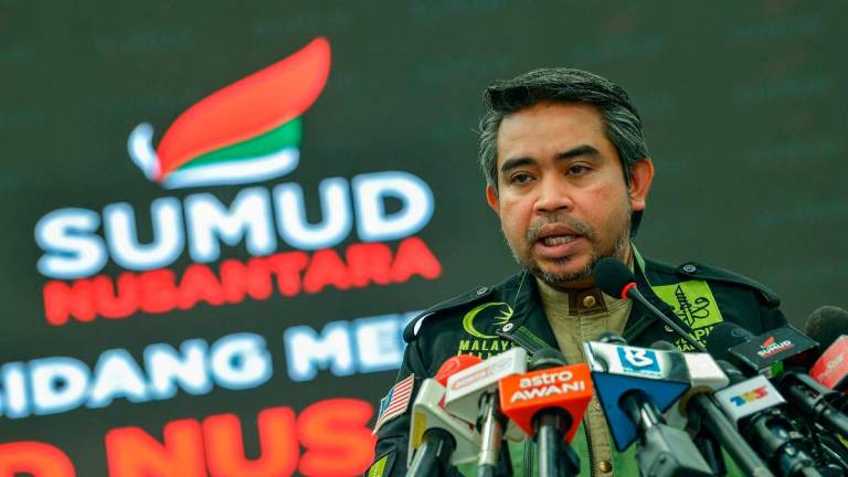 Ketua Pegawai Eksekutif Majlis Perundingan Pertubuhan Islam Malaysia (MAPIM) Datuk Dr Ahmad Sani Araby Al-Kahery pada sidang media keadaan terkini Misi Global Sumud Flotilla (GSF) di Pusat Gerakan Sumud Nusantara (SNCC)- fotoBERNAMA