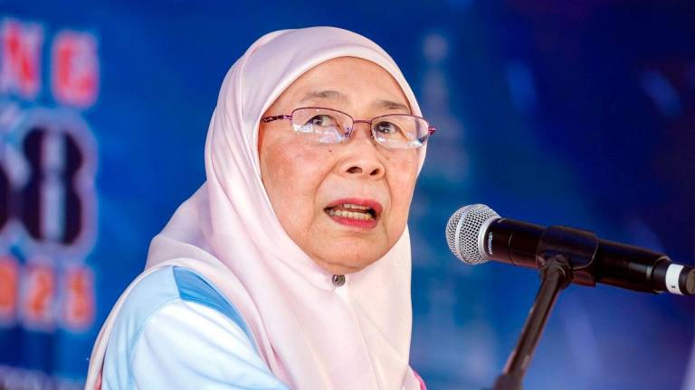 Datuk Seri Dr Wan Azizah Wan Ismail - Photo by BERNAMA