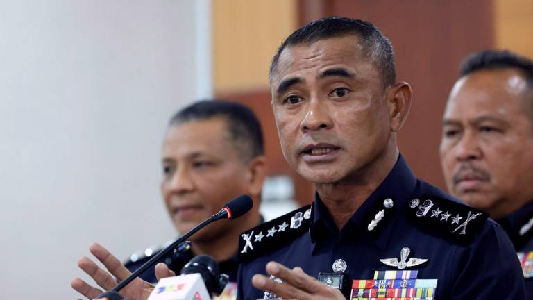 Ketua Polis Kuala Lumpur Datuk Fadil Marsus bercakap pada sidang media di Ibu Pejabat Polis Kontinjen Kuala Lumpur. - BERNAMA
