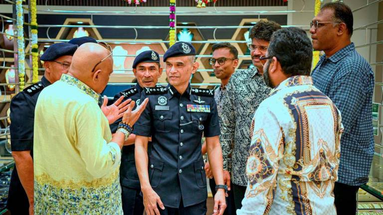 Selangor Police Chief Datuk Shazeli Kahar (centre) at the Crime Prevention Campaign held in conjunction with the Deepavali 2025 celebration at Jalan Tengku Kelana, Klang, today. – BERNAMA