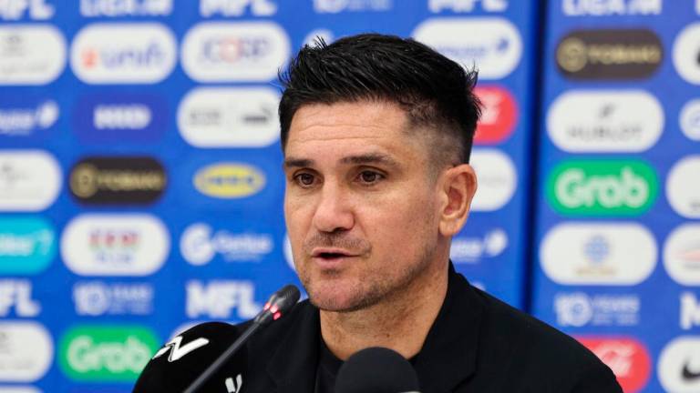 Ketua Jurulatih JDT Munoz Llompart Francisco Javier ketika sidang media selepas tamat perlawanan Liga Super Malaysia 25/26 antara Johor Darul Ta’zim (JDT) dengan Penang FC di Stadium Sultan Ibrahim semalam. Keputusan penuh JDT 6 - 0 Penang FC -fotoBERNAMA
