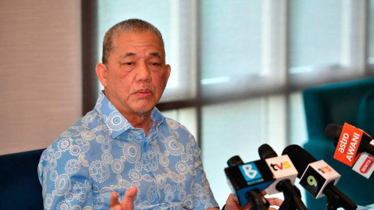 Timbalan Perdana Menteri, Datuk Amar Fadillah Yusof, bercakap pada sidang media mengenai Belanjawan 2026 di sebuah hotel, hari ini. - BERNAMA
