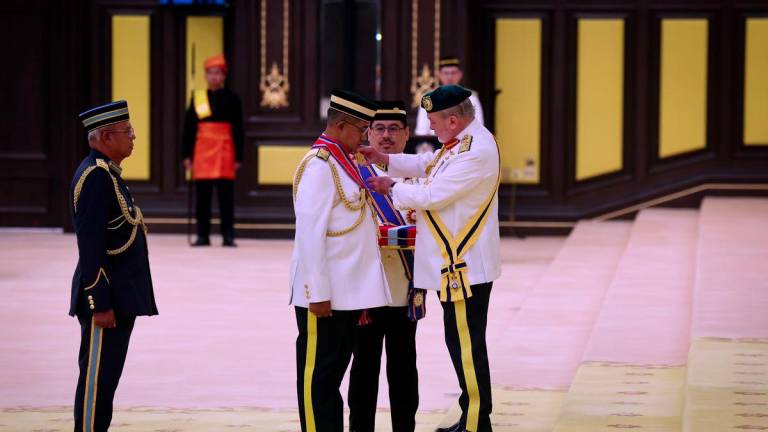 His Majesty Yang di-Pertuan Agong Sultan Ibrahim has conferred the Panglima Gagah Angkatan Tentera (PGAT) award on the Chief of Defence Forces, General Tan Sri Mohd Nizam Jaafar, at the first session of the 2025 Malaysian Armed Forces Gallantry Awards Ceremony (DKAT) held at Istana Negara today. - BERNAMAPIX