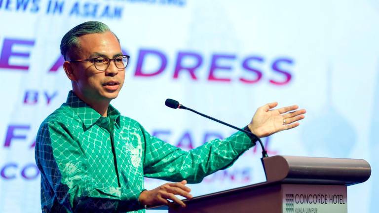 Minister of Communications, Datuk Fahmi Fadzil, delivered the keynote address at the opening of the “Seminar on Developing Training Module for Combating Fake News in ASEAN 2025” today. – BERNAMA