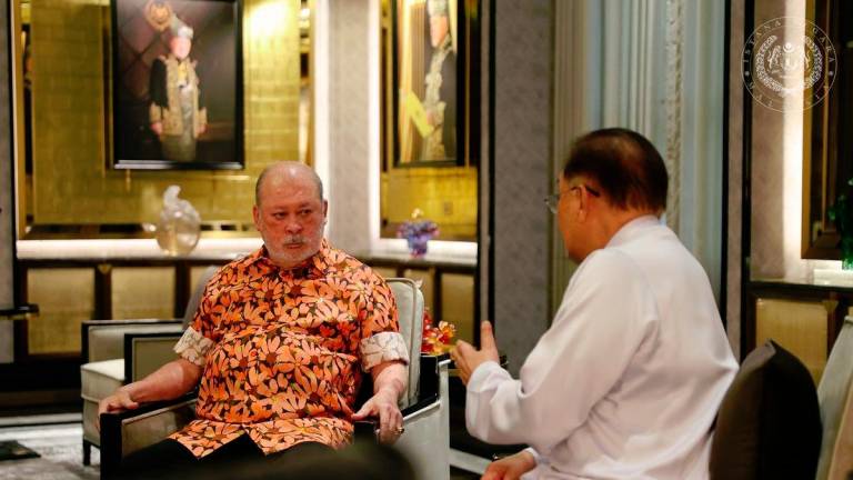 Sultan Ibrahim Sultan Iskandar - FACEBOOKpix