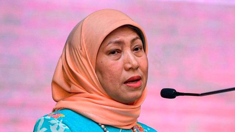 Datuk Seri Nancy Shukri - BERNAMA