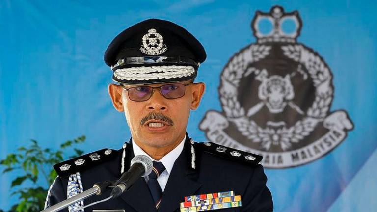 Ketua Polis Daerah KLIA Asisten Komisioner Azman Shari’at - fotoBERNAMA