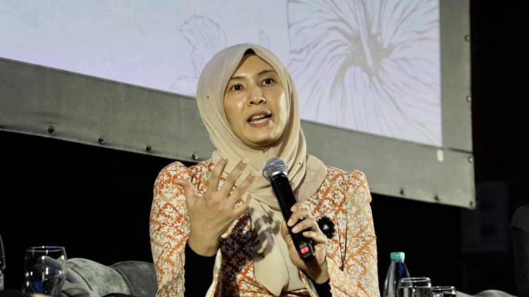 Nurul Izzah Anwar - FACEBOOKpix