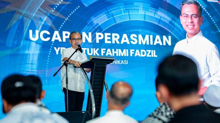 Minister of Communications, Datuk Fahmi Fadzil, delivers a speech at the opening ceremony of the Gaza Time Tunnel in conjunction with the 2025 Sumud Nusantara Carnival at Dataran Merdeka today. – BERNAMA