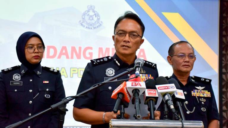 Melaka police chief Datuk Dzulkhairi Mukhtar - Photo by BERNAMA