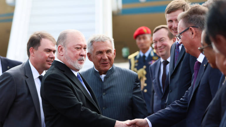 Yang di-Pertuan Agong Sultan Ibrahim (second from left) arrived in Kazan, the capital of the Republic of Tatarstan, on Friday for the second segment of the State Visit to Russia. – BERNAMA