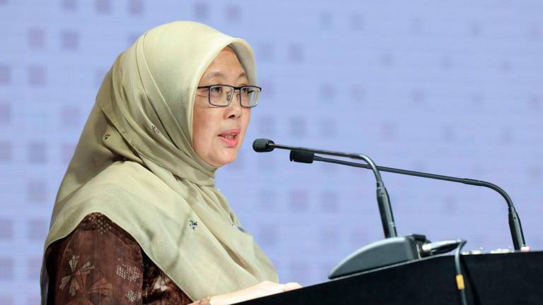 Menteri Wilayah Persekutuan Datuk Seri Dr Zaleha Mustafa menyampaikan ucapan penutup Expo SmartCity Kuala Lumpur di Pusat Konvensyen Kuala Lumpur, hari ini - fotoBERNAMA