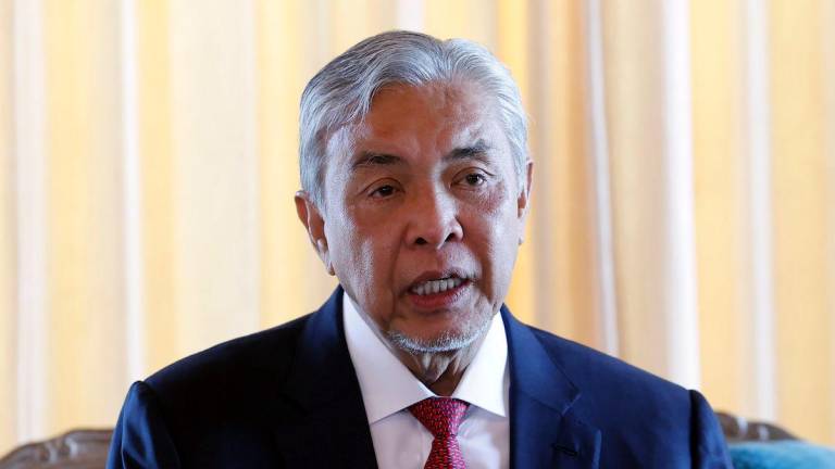 Timbalan Perdana Menteri Datuk Seri Dr Ahmad Zahid Hamidi ketika sidang media di Rumah Malaysia di sini hari ini. - fotoBERNAMA