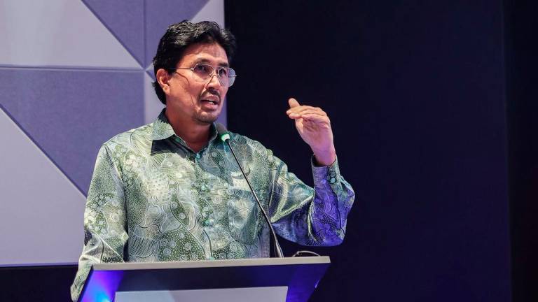 FINAS chief executive officer Datuk Azmir Saifuddin Mutalib - Photo by BERNAMA