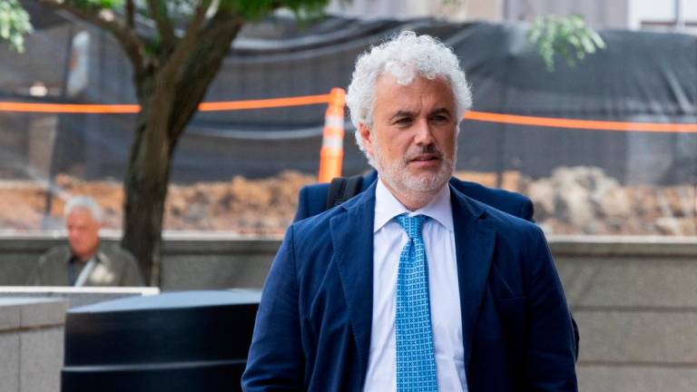 Jeff Zients, former White House Chief of Staff who is testifying in the trial today, walks into the Leonard L. Williams Justice Center where Mark Zuckerberg and other top officials from Meta Platforms will take the stand to defend against allegations by investors that they should be held liable for billions of dollars in fines for privacy violations by Facebook, in Wilmington, Delaware, U.S. July 16, 2025. REUTERS
