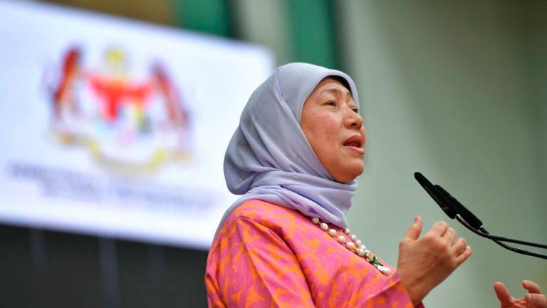Menteri Pembangunan Wanita, Keluarga dan Masyarakat Datuk Seri Nancy Shukri berucap pada Program Gempak Inspirasi @ Sepagi Bersama PPWS di Wisma SABATI hari ini. - BERNAMA