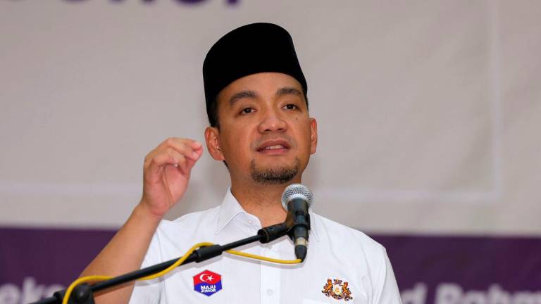 Menteri Besar Johor Datuk Onn Hafiz Ghazi - BERNAMA