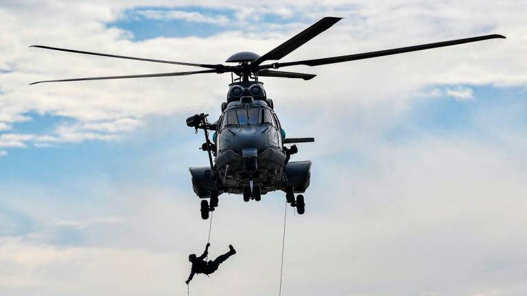 Royal Malaysian Air Force (RMAF) Chief, General Datuk Seri Muhamad Norazlan Aris, took part in a hostage rescue demonstration during the RMAF Open Day in conjunction with the 40th Ruby Jubilee of Subang Air Base here today. – BERNAMA