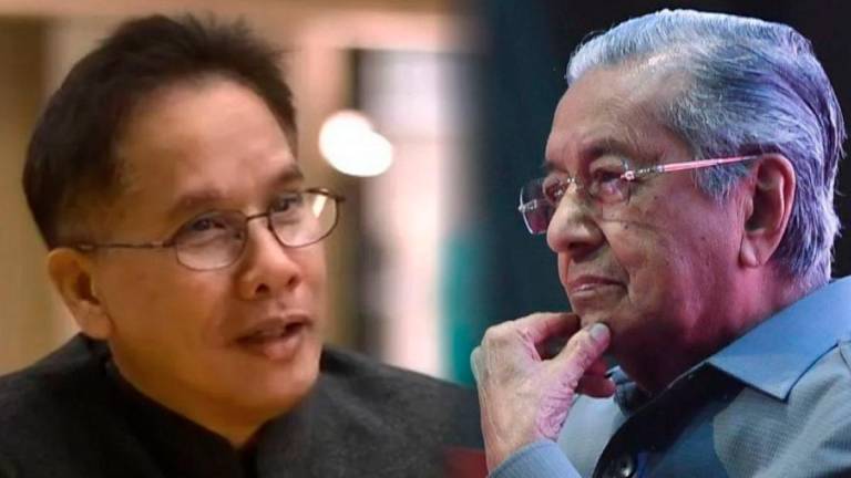 Ahli perniagaan Tan Sri Halim Saad (kiri) dan bekas Perdana Menteri Tun Dr. Mahathir Mohamad (kanan). - via screengrab from KYS Business School / YouTube &amp; BERNAMA