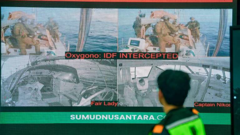 CCTV footage showing Israeli forces intercepting the vessel *Oxygono* at 11:20 a.m. (Malaysian time) was broadcast live at the Sumud Nusantara Control Centre (SNCC) today. – BERNAMA