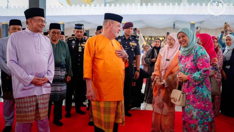 Sultan Ibrahim Sultan Iskandar - FACEBOOKpix