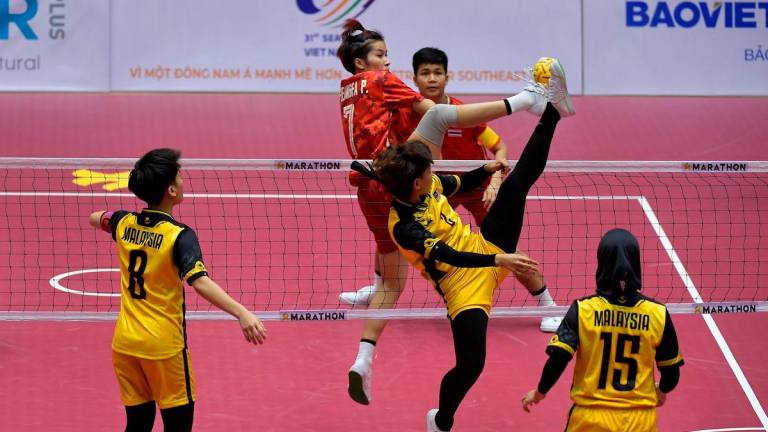 Gambar Hiasan sahaja: Pemain sepak takraw wanita pada Sukan SEA ke-31- BERNAMA