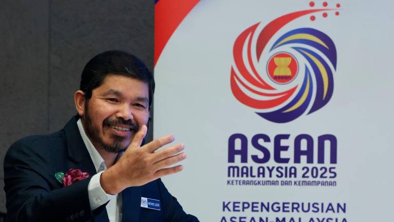 Chief Statistician Datuk Seri Dr Mohd Uzir Mahidin - Photo by BERNAMA