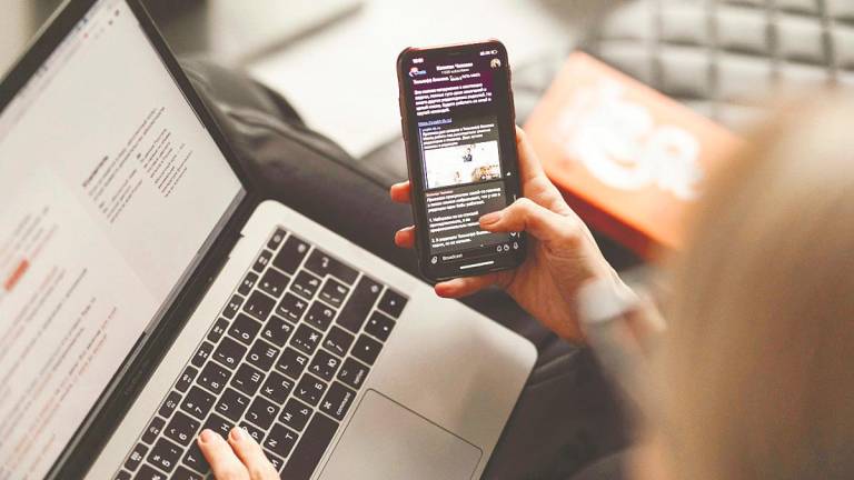 Instead of looking out at the world and engaging with people face to face, we are staring into screens, losing ourselves in curated images and carefully calculated feeds. – PHOTO BY UNSPLASH