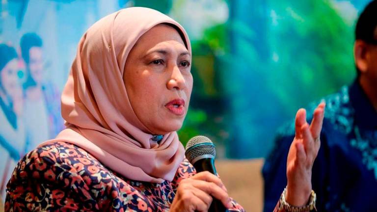 Datuk Seri Nancy Shukri. Bernamapix