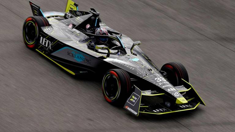 FILE PHOTO: Jun 30, 2024; Portland, Oregon, USA; Dan Ticktum (33) of ERT Formula E Team races in the qualifying rounds of the 2024 Hankook Portland E-Prix at Portland International Raceway. Mandatory Credit: Lydia Ely-USA TODAY Sports/File Photo