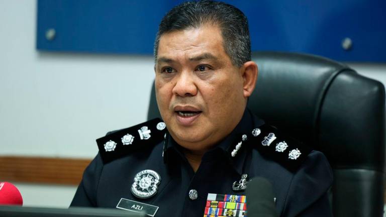 Kuala Terengganu district police chief ACP Azli Mohd Noor - Bernamapix