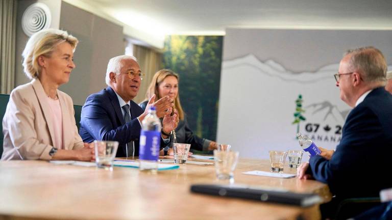 European Council President António Costa (center L) and European Union President Ursula von der Leyen (L) speak with Australian Prime Minister Anthony Albanese (R), during a bilateral meeting at the Group of Seven (G7) Summit in Kananaskis, Alberta on June 17, 2025. - Geoff Robins / AFP