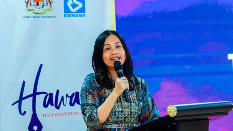 Timbalan Menteri Komunikasi Teo Nie Ching berucap pada Majlis Penyampaian Sumbangan Tabung Kasih @ HAWANA sempena sambutan Deepavali di Wisma Bernama, Kuala Lumpur, hari ini. - BERNAMA