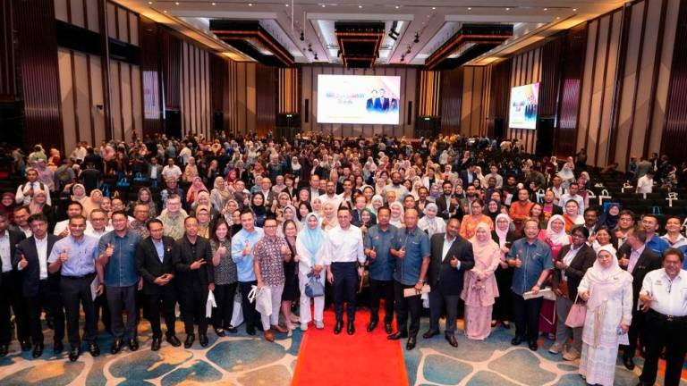 Gambar tujuan representasi sahaja: Kementerian Sumber Manusia / Facebook