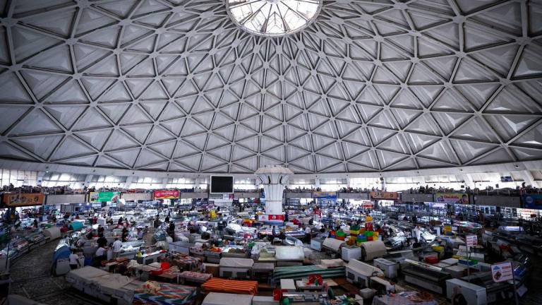 Situated in the historic Eski-Juva district, Chorsu Bazaar stands as one of the oldest and most iconic markets in Central Asia, with origins dating back to the 11th century. Its name, meaning “four ways,” reflects its long-standing role as a central meeting point for traders and communities - BERNAMA