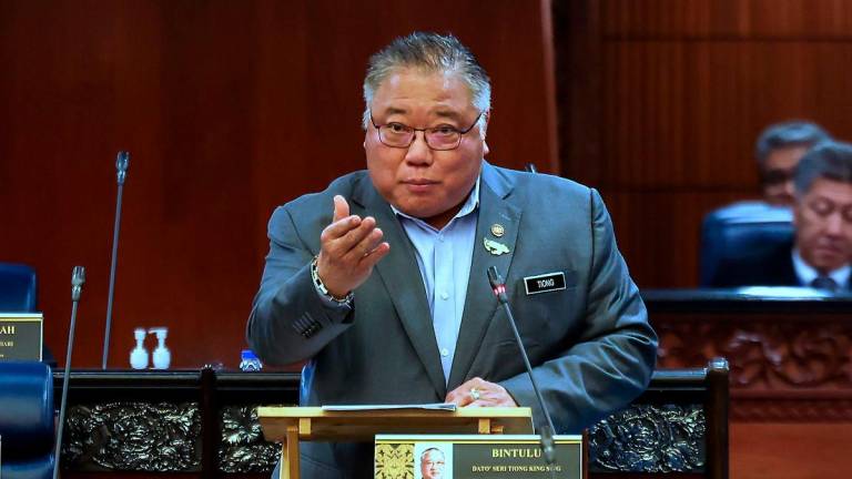 Datuk Seri Tiong King Sing - FotoBernama