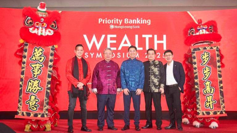 Left to right: Jason Liew 刘益基, Head of Wealth Products &amp; Specialists, Regional Wealth Management, Hong Leong Bank, Hor Kwok Wai 何国维, Managing Director of Global Markets, Hong Leong Bank, Jeffrey Yap 叶子渝, Head of Regional Wealth Management, Hong Leong Bank, Kenneth Lai 赖树平, Head of Personal Financial Services &amp; Wealth Management, Hong Leong Bank Singapore, Tay Choon Wei 郑春伟, Head of Wealth Distribution, Regional Wealth Management, Hong Leong Bank Singapore. Image provided by Hong Leong Bank