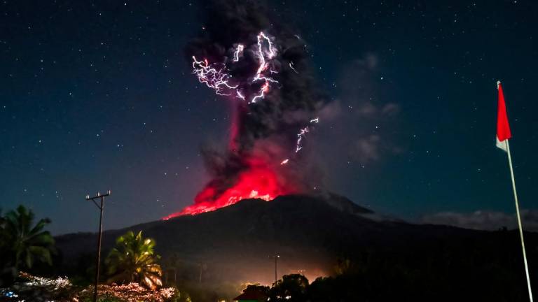Sumber - Indonesia's Geological Agency/AFP