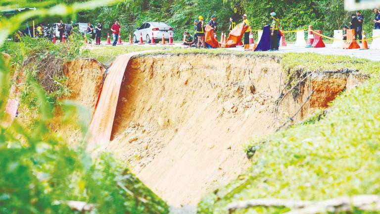 Reducing landslide risks in Malaysia will take a combination of scientific advances, smarter planning and active community participation. – BERNAMAPIC