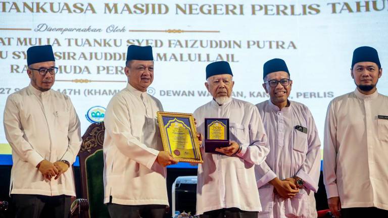 - fotoBERNAMA