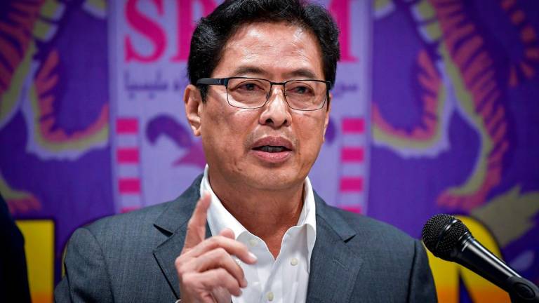 Ketua Pesuruhjaya SPRM, Tan Sri Azam Baki. - fotoBERNAMA