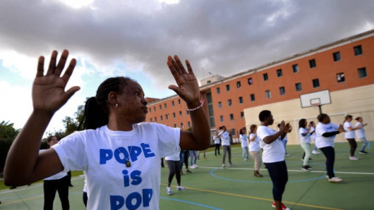 Flashmob in Italian jail pays tribute to Pope Francis