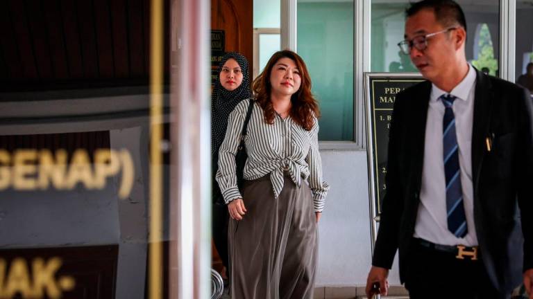 Seorang doktor mengaku tidak bersalah di Mahkamah Majistret di sini hari ini atas pertuduhan memperdaya Pertubuhan Keselamatan Sosial (Perkeso) dengan memalsukan borang pendaftaran pekerja domestik, tiga tahun lalu- BERNAMA